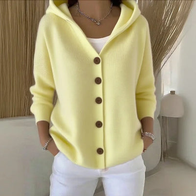 Nylah – Vest met capuchon en knopen