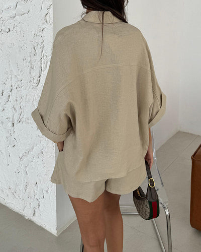 MAËLI | Lett sommersett med bluse og shorts for damer™